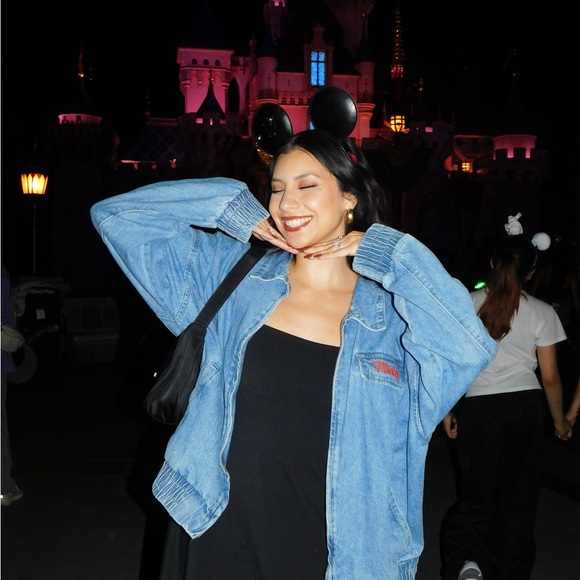 Meet your Posher, Victoria - Picture 2 of 2